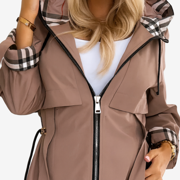Maeve | Trench con cappuccio e dettagli a quadri