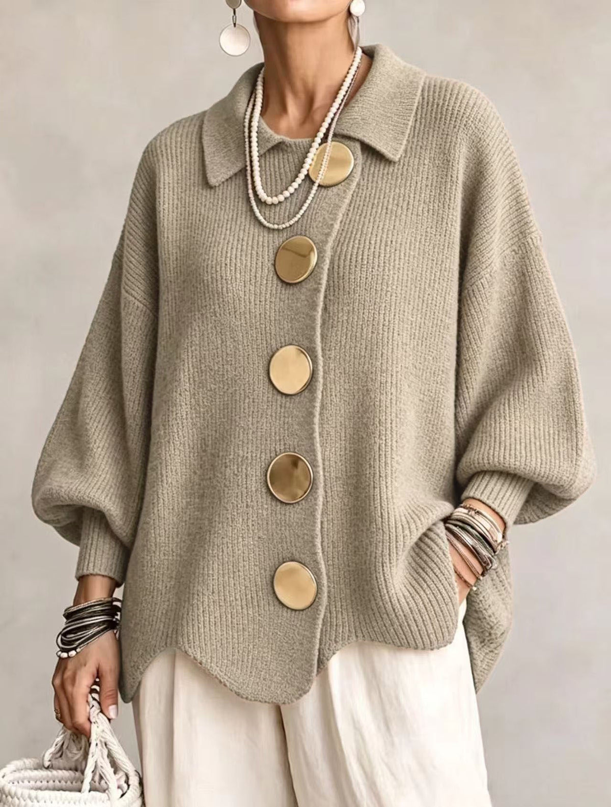 Vittoria | Cardigan oversize con grandi bottoni dorati