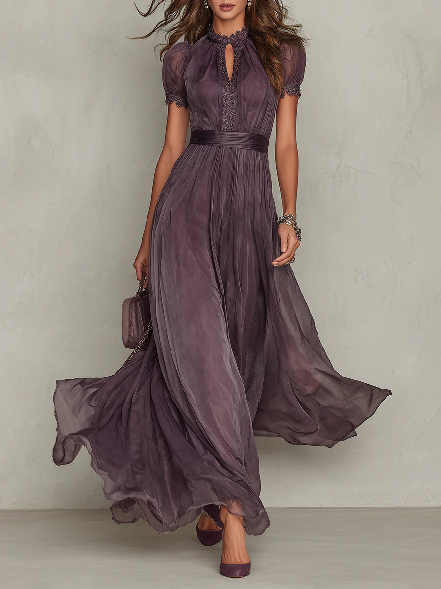 April | Abito Maxi Viola con Cut-Out e Bordo in Pizzo