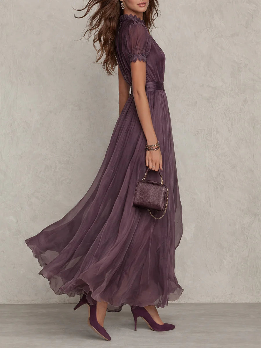 April | Abito Maxi Viola con Cut-Out e Bordo in Pizzo