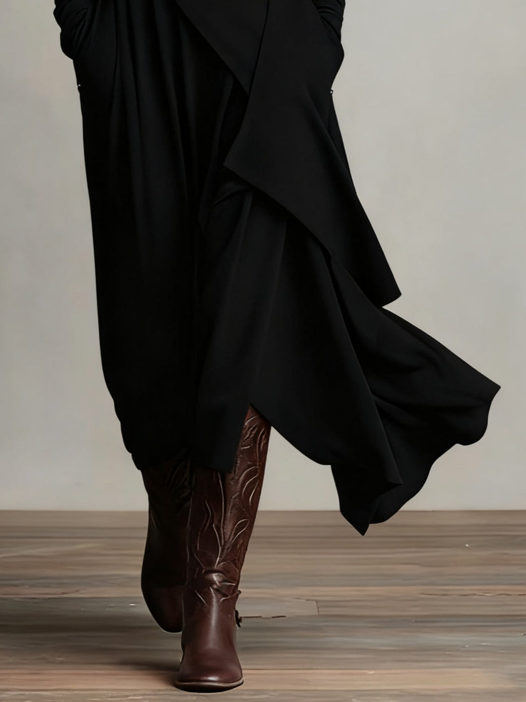 Victoria | Abito Vintage Asimmetrico con Collo Alto