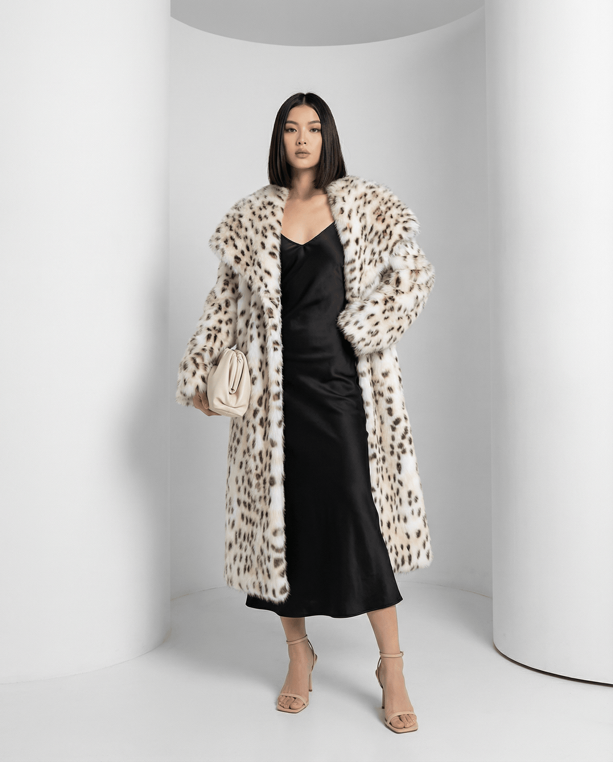 Asteria | Cappotto in ecopelliccia effetto leopardo bianco ghiacc
