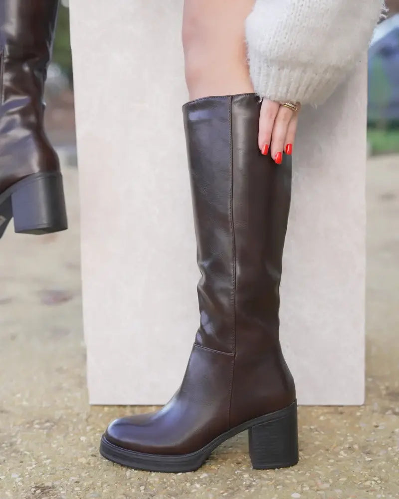 Maud – Stivali Alti in PU Marrone