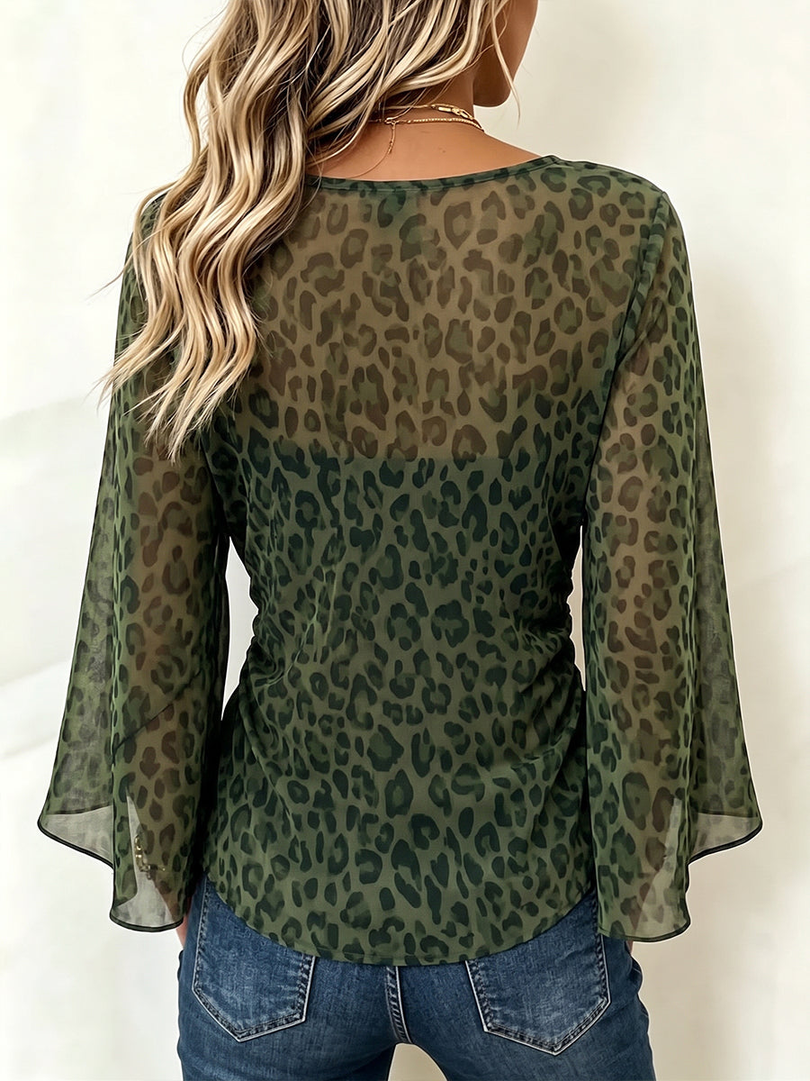 Federica | Top Leopardato con Scollo a V e Anello