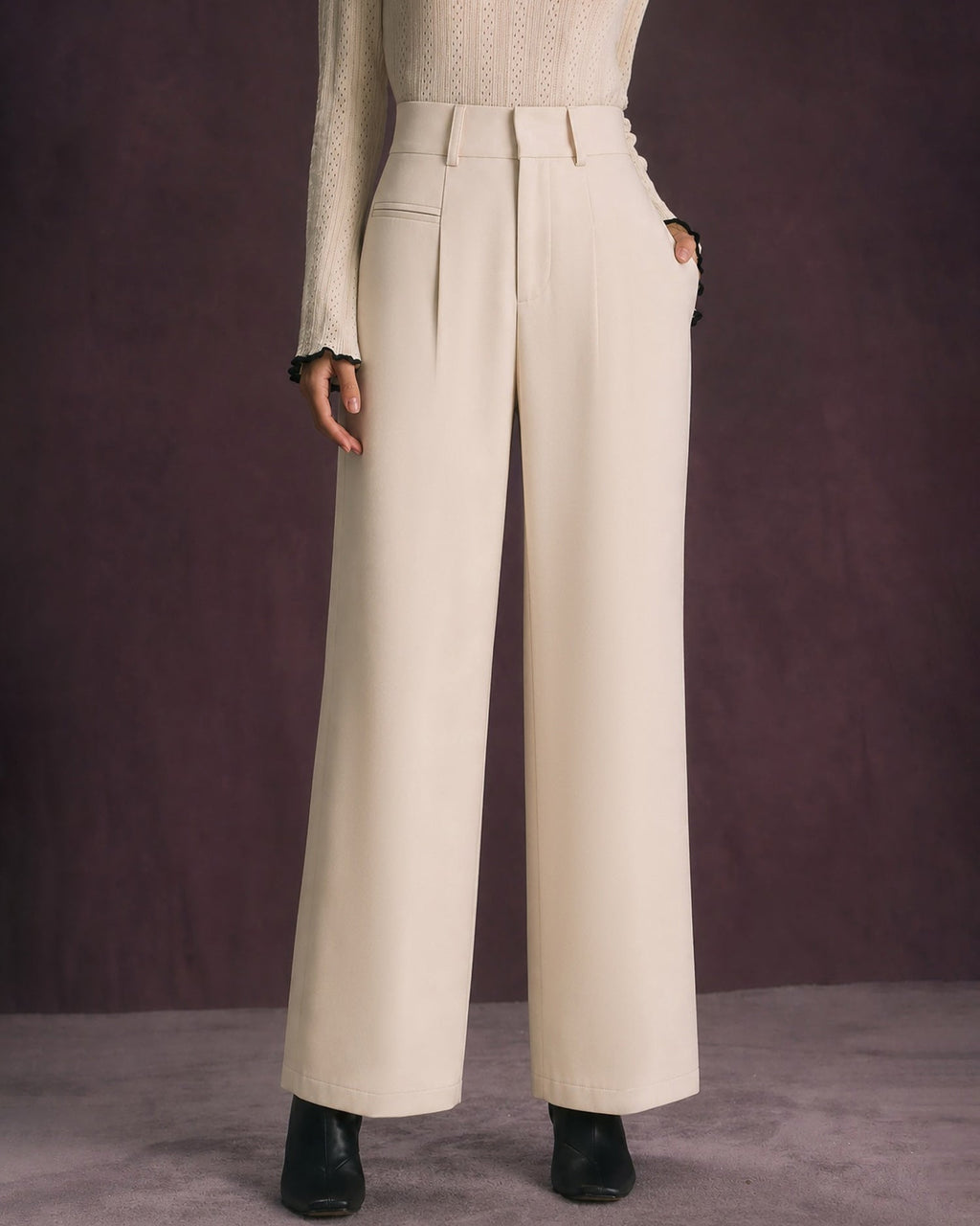 Pantaloni dritti color albicocca con bottoni e tasche
